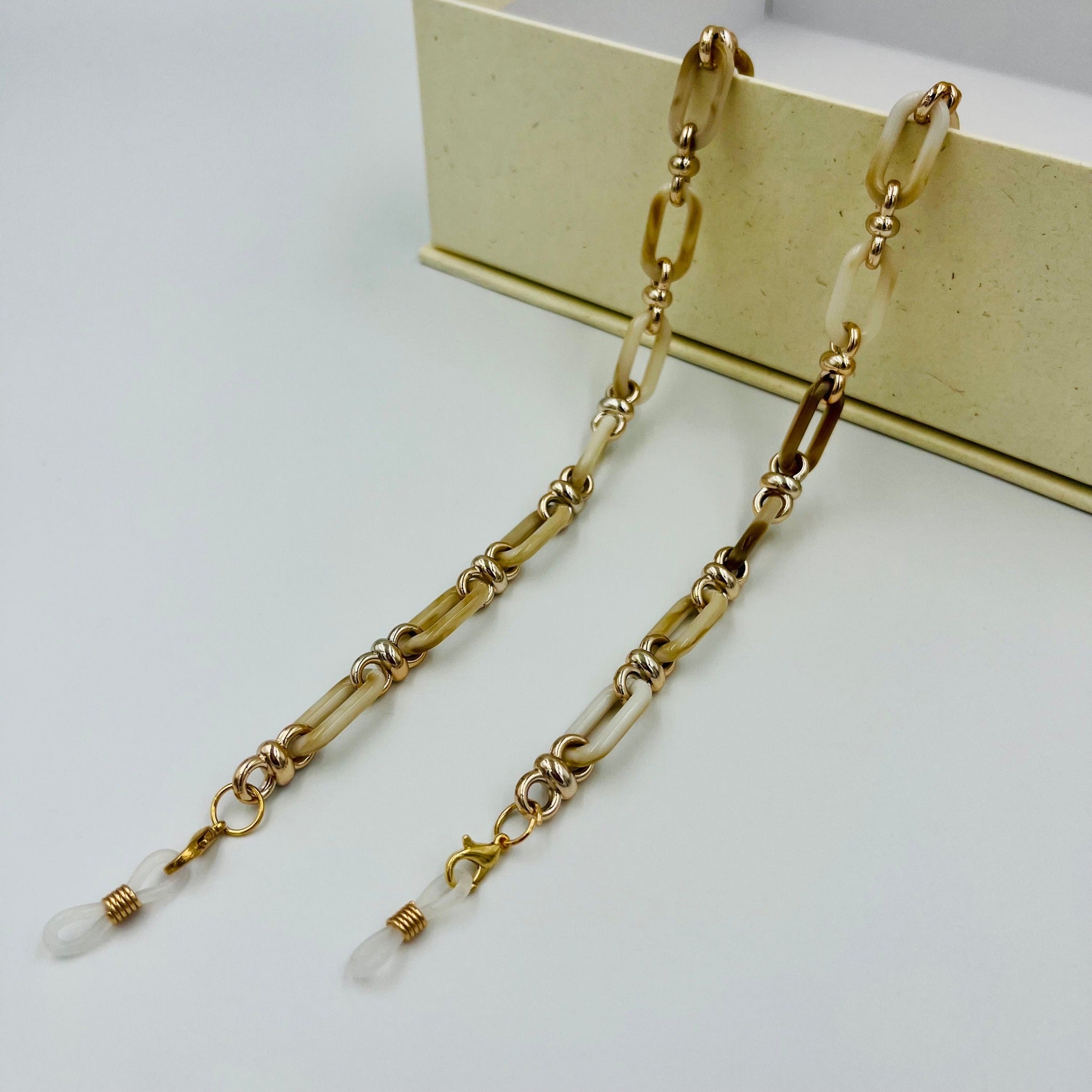 Luxe White Eyewear Chain